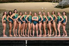The 13-player Australian women's water polo squad is chasing a medal at the Paris Olympics. (Dan Himbrechts/AAP PHOTOS)
