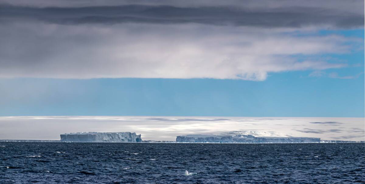 Antarctic ice sheet. Picture by Knut Heinatz