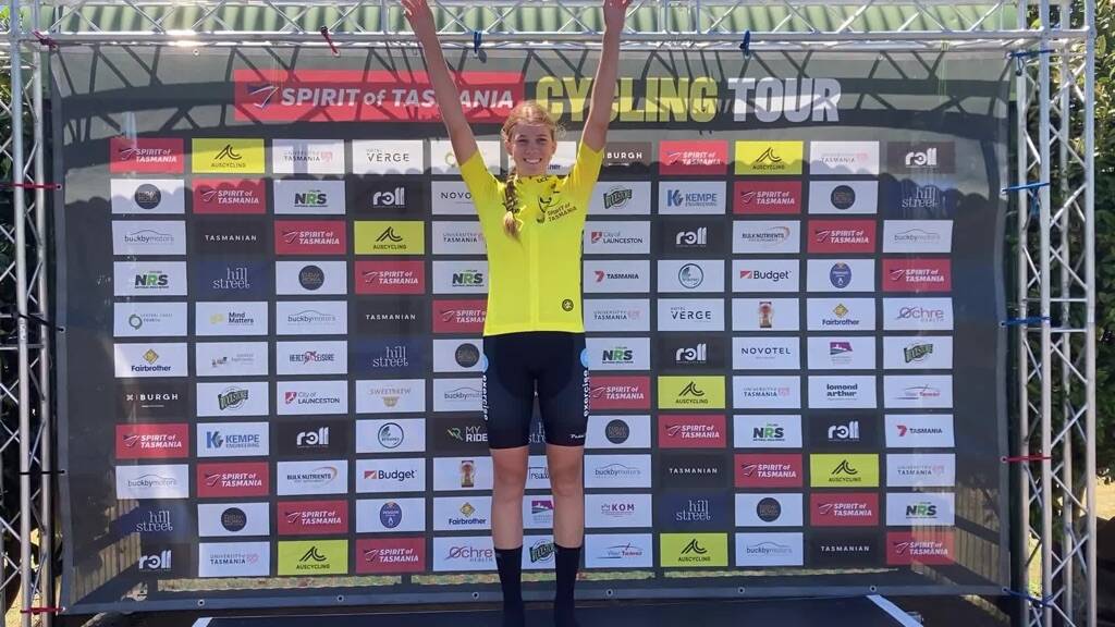 McKenzie Coupland retains the yellow jersey in the women's race.