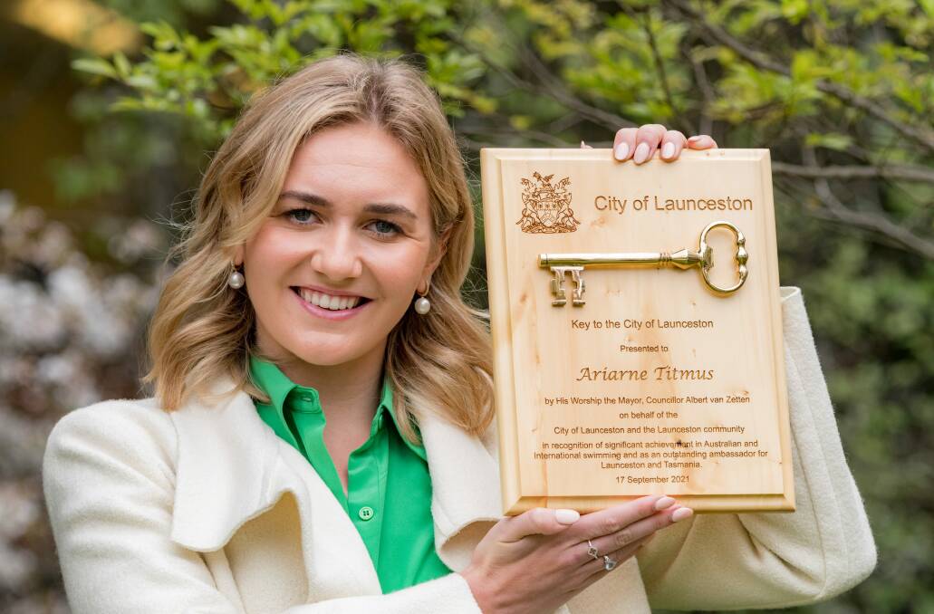 Ariarne Titmus getting a key to the city of Launceston in 2021. Picture by Phillip Biggs