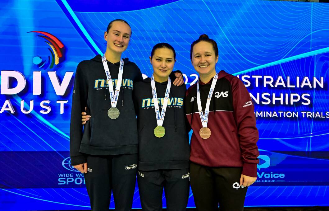 Tasmanian Emily Meaney (right) on the podium with Ellie Cole and winner Melissa Wu at the national diving championships. Picture by Get Snapt Photography