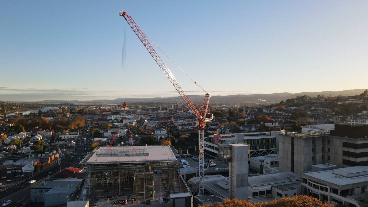 The aerobridge was lifted into place early on Friday morning. Picture supplied by Vos Construction
