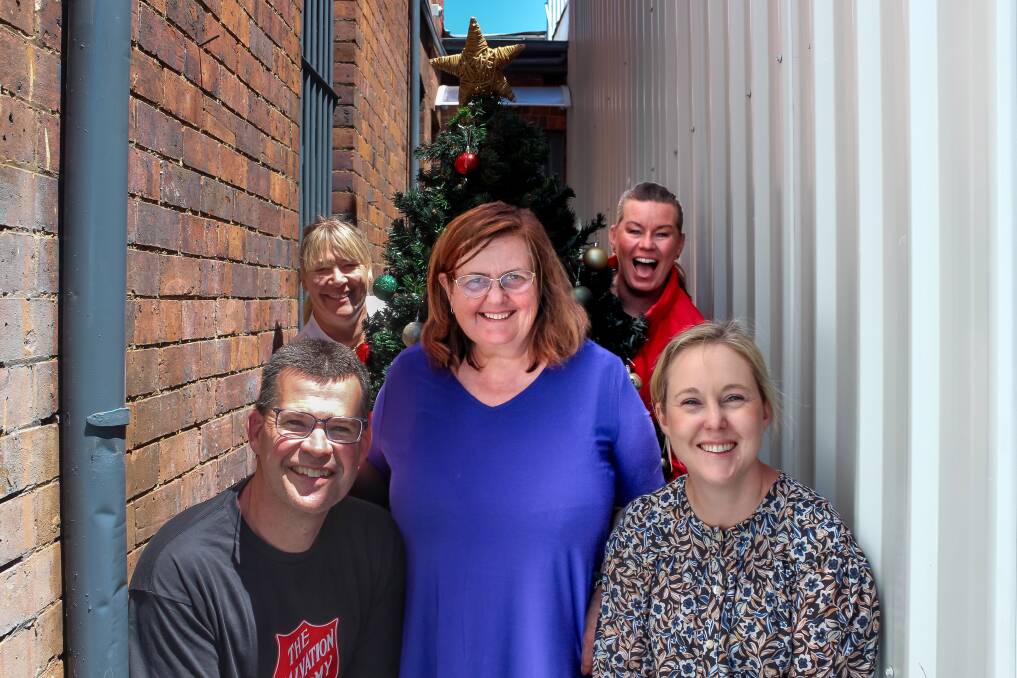 The Shine event is aiming to raise $5000 for the Empty Stocking Appeal. Pictured is Roderick Brown, Kate Ross and Rochelle Galloway (front) with Rebecca Beaumont and Janie Finlay (back). Picture by Hamish Geale 