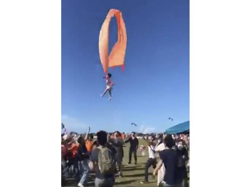 A three-year-old girl has been accidentally lifted by kite in Taiwan.