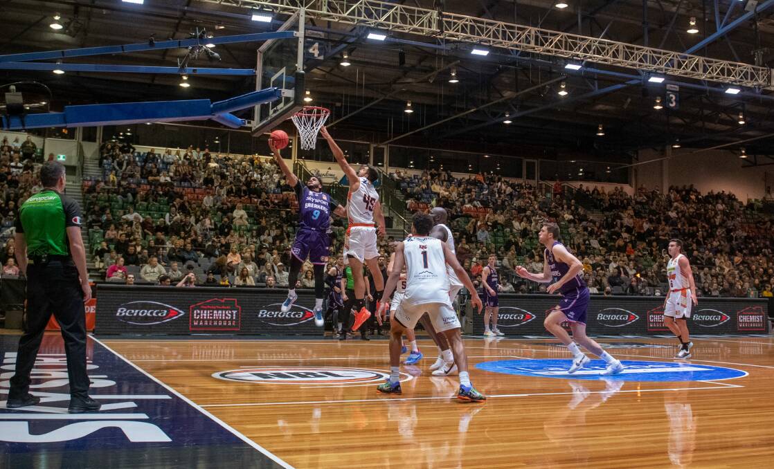 DEAL BREAKER: Launceston Silverdome hosts NBL action between the New Zealand Breakers and Cairns Taipans. Picture: Paul Scambler